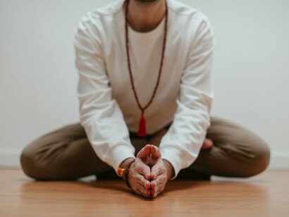 La espiritualidad se vuelve más profunda cuando deja de ser una creencia abstracta y se convierte en una presencia íntima que acompaña en cada momento