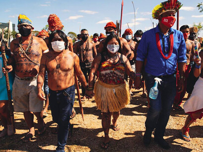 Povo Munduruku marcha por direitos ambientais e de proteção ao seu território em Manaus, no Amazonas, Brasil