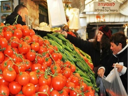 Buying vegetables in Mahane Yehuda