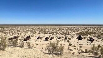 Il cimitero delle navi in quel che un tempo era il Lago d'Aral, tra Uzbekistan e Kazakistan, foto del 2025