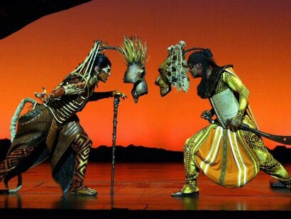 El Rey León: enfrentamiento entre Scar y Simba