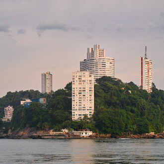 ROGER EBERHARD, 
São Vicente, 2018
archival pigment print, mounted on aluminum
edition of 3 + 1 AP, ed. 1/3
image 140 x 180 cm (55 1/8 x 70 7/8 in.)
framed 145.5 x 185 x 5 cm (57 1/4 x 72 7/8 x 2 in.) 