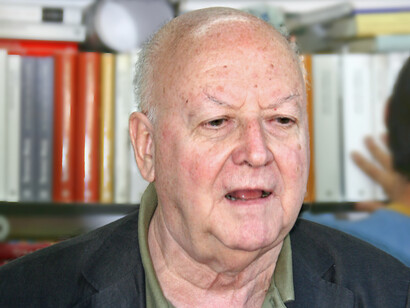 Jorge Edwards en la Feria del Libro de Madrid, 6 de junio de 2008.(Santiago,Chile 29 de junio 1931—Madrid, España 17 de marzo 2023). Fluidez serena...