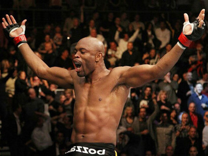 Anderson Silva, desafiando o público e seu rival