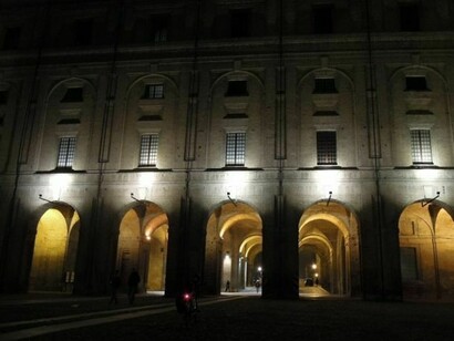 Vue de nuit de le Palais de la Pilotta