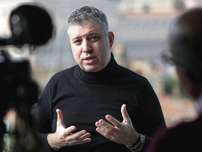 Evgeny Afineevsky en una entrevista