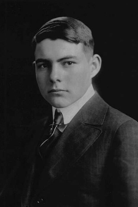 Ernest Hemingway nasceu em 1899 e faleceu em 1961