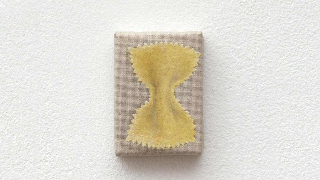 Helene Appel, Farfalle, 2017, Oil on linen, 2 1/2 x 1 3/4 in. (6.4 x 4.6 cm). © Helene Appel 2017. Courtesy The Approach, London. Photo: FXP photography.
