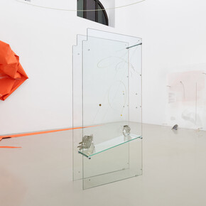 Nora Schultz, Now and the non-watch, exhibition view. Courtesy of Galerie Meyer Kainer. Photo by © Simon Veres 