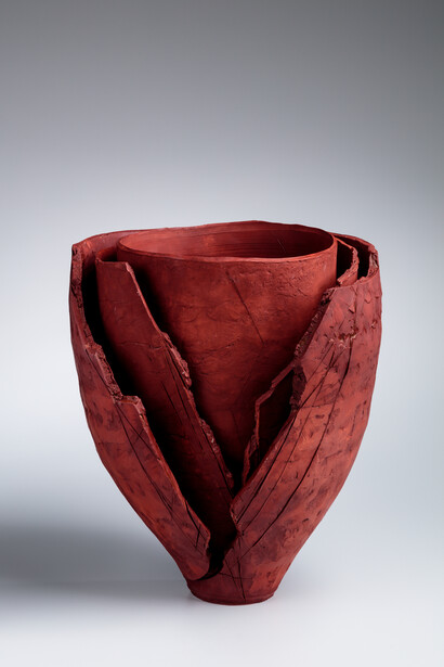 Ogawa Machiko 小川待子, Hasshin suru utsuwa (Evocative vessel), 1995. Courtesy of The John and Mable Ringling Museum