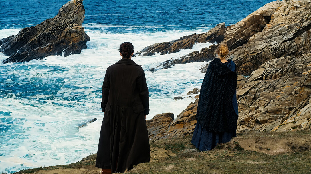 Directed by Céline Sciamma, the 2019 French historical drama Portrait of a Lady on Fire (Portrait de la jeune fille en feu) follows Marianne and Héloïse, whose relationship lies at the heart of the film