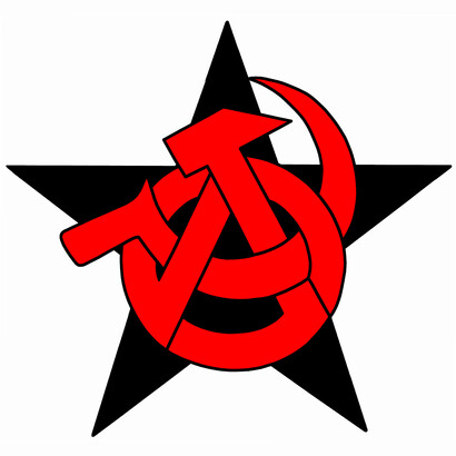 El anarcocomunismo se desarrolló a partir de las corrientes socialistas radicales después de la Revolución Francesa,​ pero se formuló por primera vez como tal en la sección italiana de la Primera Internacional