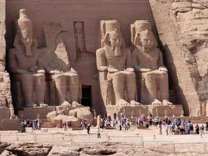 Lago Nasser, tempio di Abu Simbel. Per il Sudan, sa bene che è in atto una sorta di guerra civile tra il sud cristiano e il nord musulmano