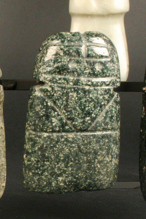 Pendiente antropomorfo

Materiales: Piedra

Clásico 300 a.C.- 900 d.C.