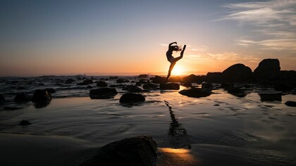 Praticare yoga ci aiuta a crescere anche a livello psico-emotivo nella nostra vita quotidiana