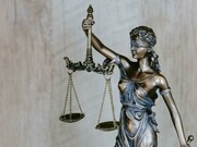 Símbolo da justiça, da prudência e do equilíbrio, a balança tem a função de medir e de pesar os atos dos homens