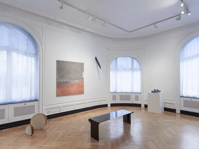 Various artists, Le Rendez-vous des amis, 1976 – 2026, exhibition view. Courtesy of Galerie Christophe Gaillard