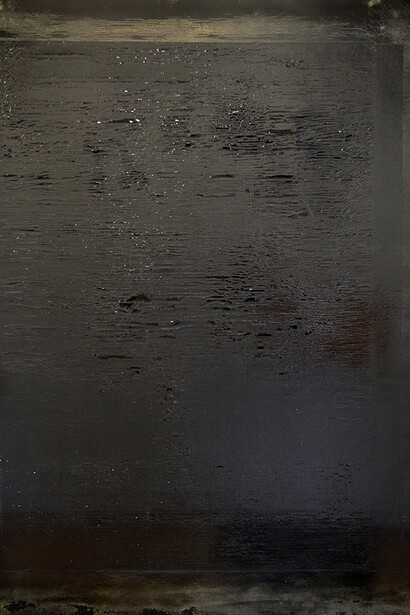Shanta Rao, Sans titre, 2015, silckscreen and decomposition on rubber, 140 x 110 cm © Courtesy de l’artiste et Galerie Nathalie Obadia, Paris/Bruxelles