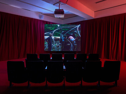 Alanis Obomsawin, The children have to hear another story, vista de exhibición. Cortesía del MoMA PS1