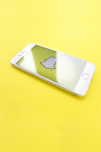 Social networks are weakening the truth 