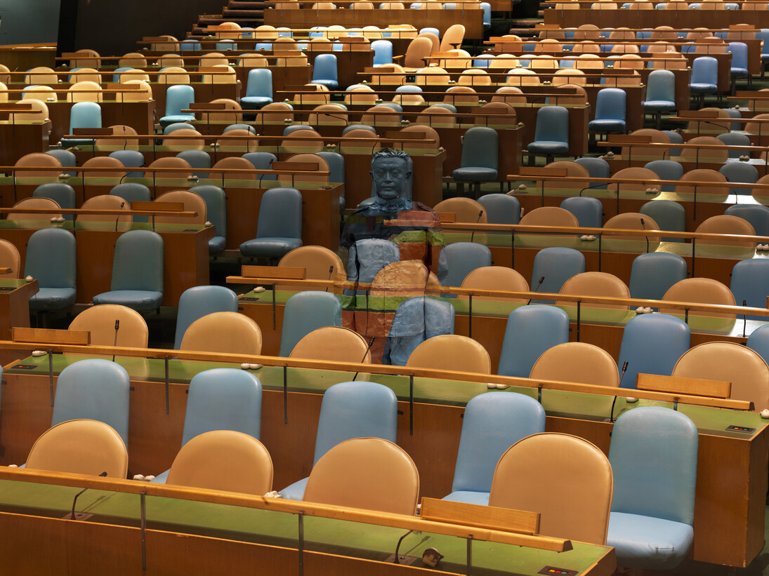 Liu Bolin, United Nations, Courtesy galerie Magda Danysz