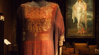 Modelo "Delphos" de Mariano Fortuny y Madrazo