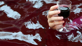 Um banho de vinho
