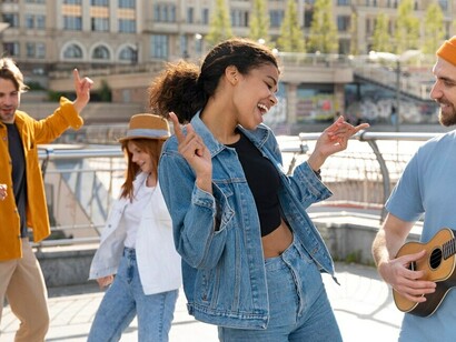 Te sientes renacer cual ave fénix con una melodía que te permite alcanzar una dimensión casi supraterrenal