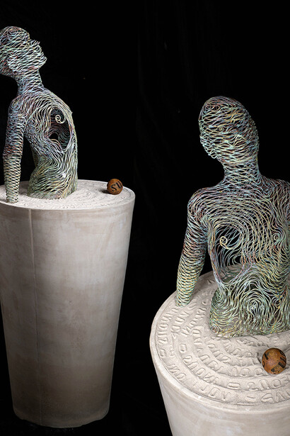 Bonzanos Art Group, Sete di vivere, 2017, scultura in filo di rame, cm. 172x64x65, courtesy l'artista, opera semifinalista al Premio Arte Mondadori 2017