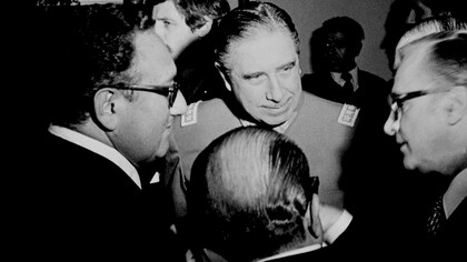 Henry Kissinger, secretario de Estado, con Pinochet en 1976