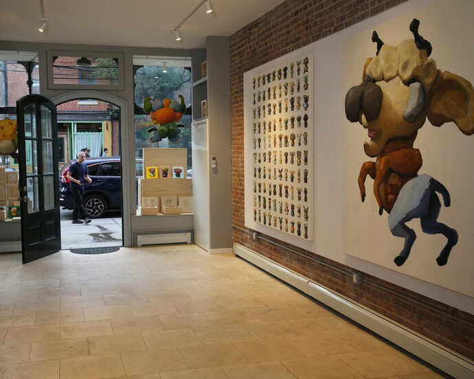 Wunderkammer, Exhibition view. Courtesy of Roodgallery