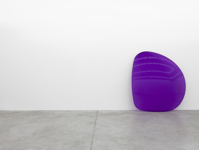 Alex Israel, View of the exhibition ‘SUMMER’, 13.06 - 25.07.2015, Almine Rech Gallery, Paris © Alex Israel - Photo: Zarko Vijatovic, Courtesy of the artist and Almine Rech Gallery
