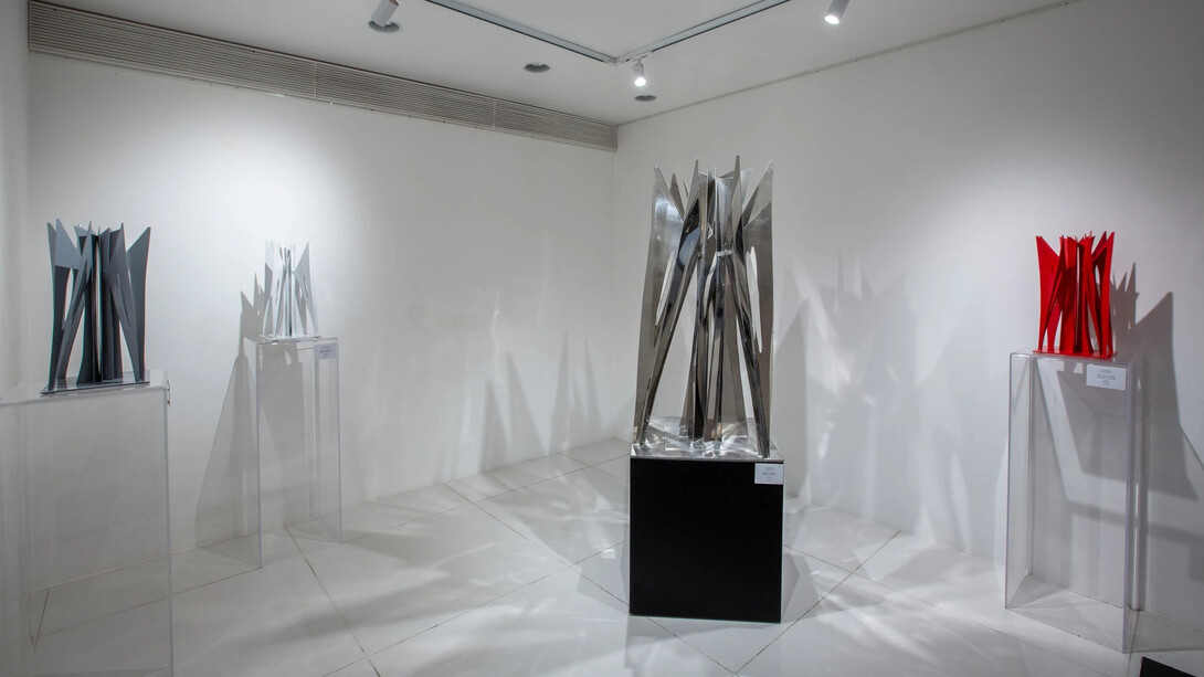 Pablo Atchugarry, The time of sculpture, vista della mostra. Per gentile concessione della Contini Art Gallery