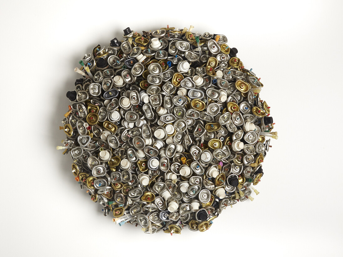 Moffat Takadiwa, Head spin 2, 2015, found spray tops, diameter 50 cm, Copyright the artist, Courtesy Tyburn Gallery