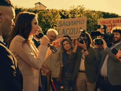 A pivotal scene from the movie Siccità (2022)