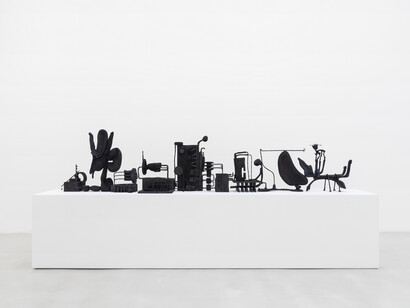 Matthew Ronay, Thirteen forms, exhibition view. Courtesy of Perrotin Gallery