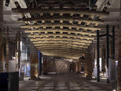 "Soft". Infraestructura blanda, Jaakko Heikkilä
y Emil Lyytikkä. Exposición internacional "Inteligencia. Natural. Artificial". Complejo temático Inteligencia Natural Curador: Carlo Ratti