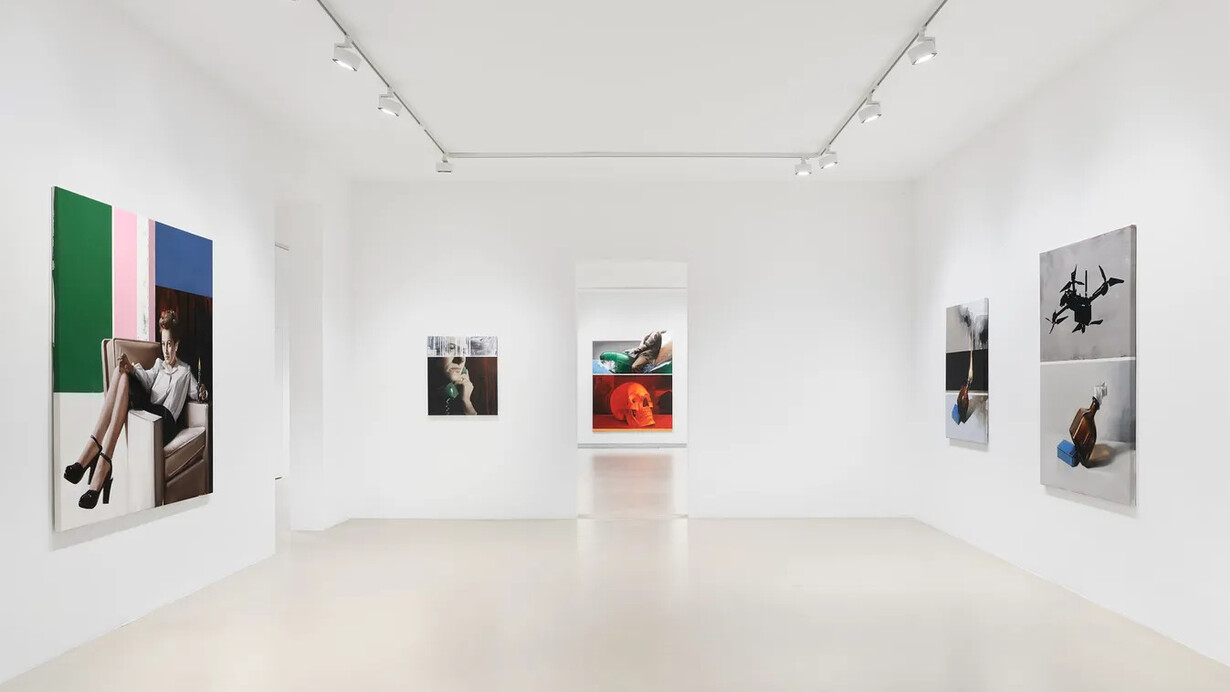 Mircea Suciu, Champagne and strawberries, exhibition view. Courtesy of Keteleer Gallery
