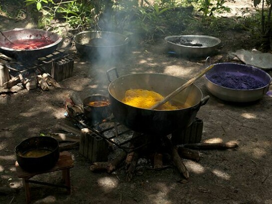 Susana Mejia (b. 1978). Fique fibers being dyed in the Amazon, from Color Amazonia, 2006-2013. Courtesy of the artist.