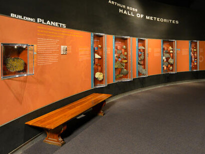 Arthur Ross Hall of Meteorites, Exhibition view. Courtesy of American Museum of Natural History