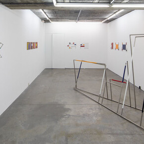 Florentino Díaz, VALC, la nueva ca-sa-có-mo-da, vista de exhibición. Cortesía de Trinta Arte Contemporáneo