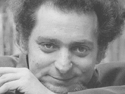 Georges Perec, tra membri più attivi del gruppo Oulipo, ha scritto vari racconti e romanzi con vincoli, tra cui “La Disparition” del 1969