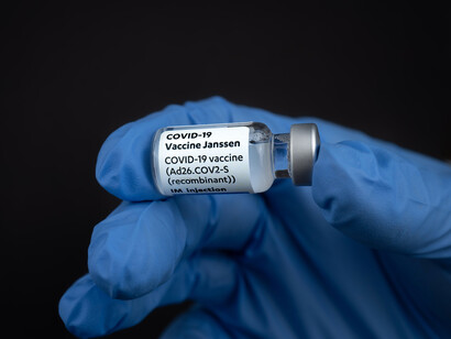 En el caso de la COVID-19, por el daño potencial, estamos ante un similar escenario de dolo o negligencia