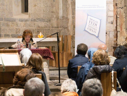 Maria Cristina Bartolomei durante una conferenza