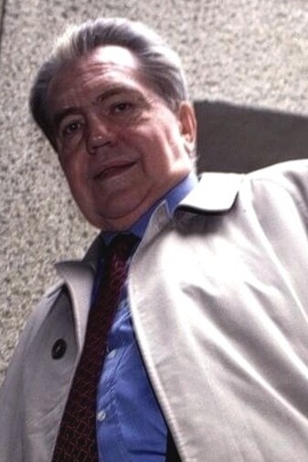 Questa idea emerge soprattutto nel romanzo "Nati due volte", in cui esplora il tema della disabilità e della resilienza. Nella foto Giuseppe Pontiggia