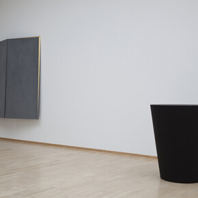 Ettore Spalletti, Veduta della mostra, Museum Kurhaus Kleve, 2009, Foto: Werner J. Hannappel