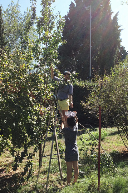 Matthew Lutz-Kinoy and Natsuko Uchino during the installation of Keramikos 2 in Foreign Figs for Florence, Dingum at Villa Romana, Florence, 2012. Courtesy of Groninger Museum