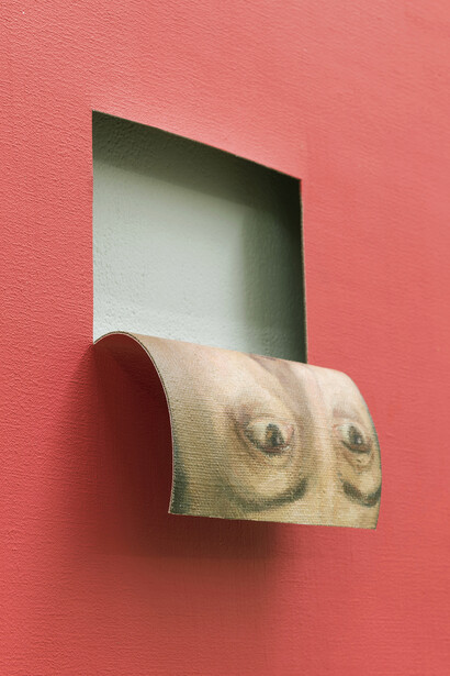 One strike, everything is scattered. Courtesy of Nogueras Blanchard