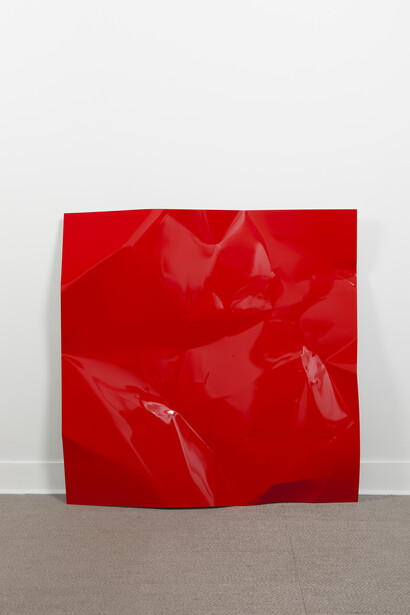 Camilla Løw, Red, 2014, Spray painted steel, 118 x 118 cm
