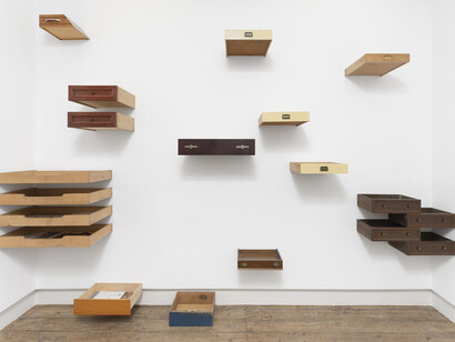 Rasmus Nilausen, Table of contents, exhibition view. Courtesy of Jahn und Jahn